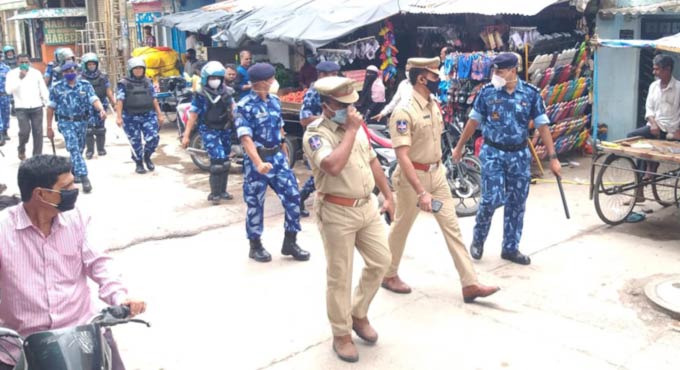 Hyderabad: Flag march conducted in view of Bonalu, Eid ul Adha