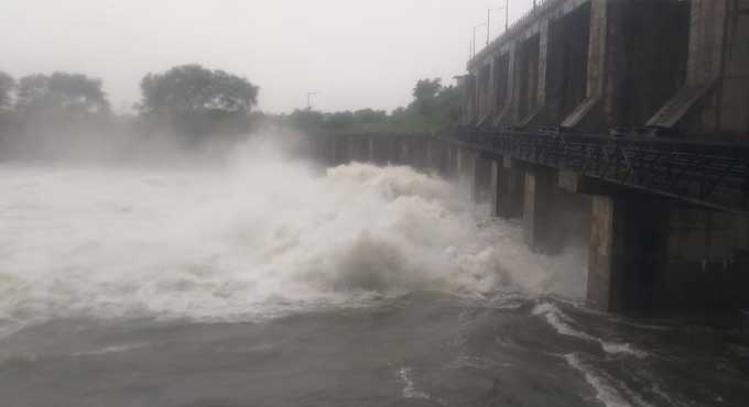 Heavy rains in Nirmal, projects receive heavy inflows