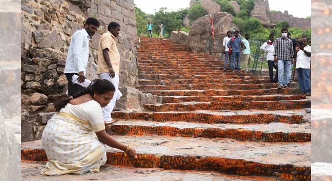 Golconda decked up for Bonalu celebrations