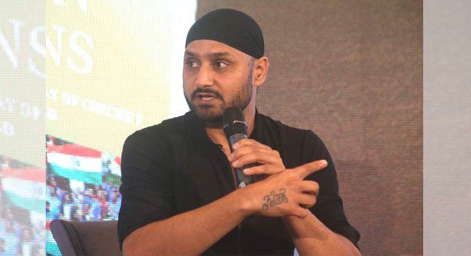Harbhajan Singh salutes Farhan Akhtar’s dedication in ‘Toofaan’