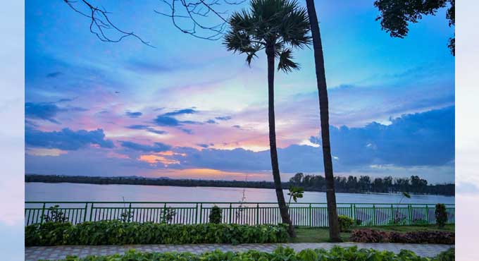 Hyderabad enjoys cloudy Thursday