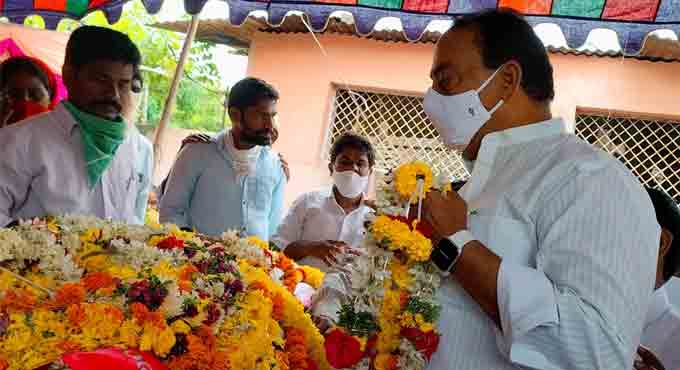 Indrakarn Reddy pays tributes to Kamble Namdev