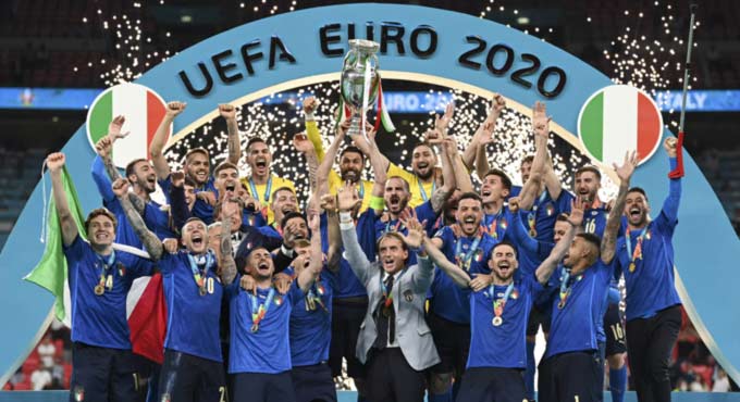 England bungle and Italy triumph