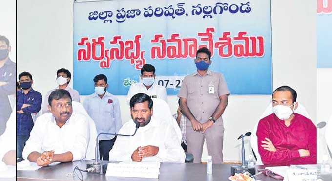 Telangana: Leaders across parties oppose midnight gazette