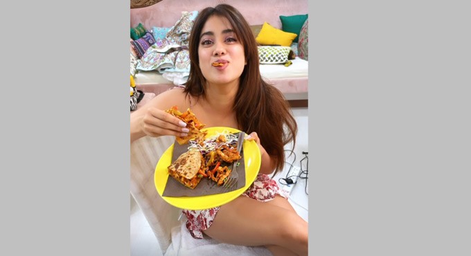 Check out what Janhvi Kapoor gorges on