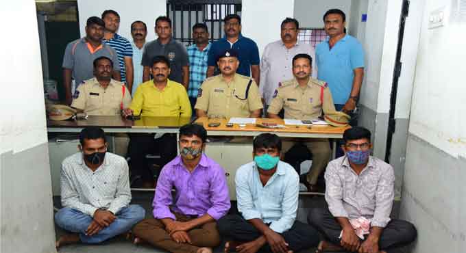 Inter-State dacoit gang busted, four held in Karimnagar