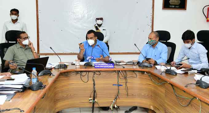 Officials told to take up mutation process of Dalits’ houses in Huzurabad