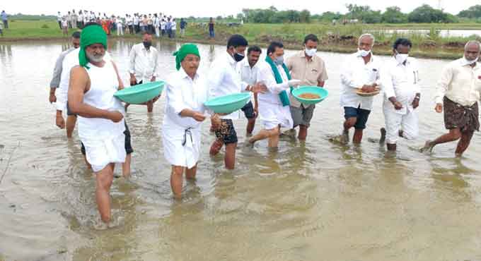 Khammam ZP chairman asks ryots to adopt modern farming techniques