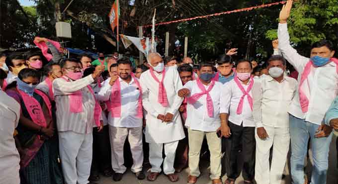 Mancherial coal miners hail CM KCR for enhancing superannuation age