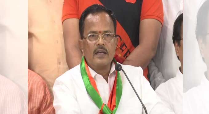 Motkupalli Narasimhulu resigns from BJP