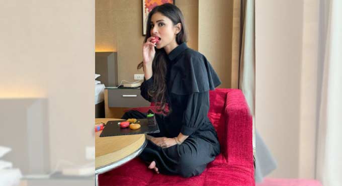 Actress Mouni Roy shares ‘way to her heart’