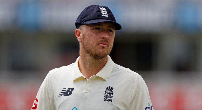 Stokes, Robinson back in England squad