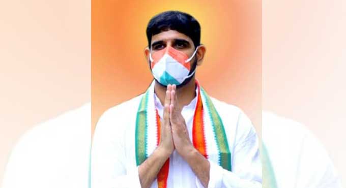 Telangana: Congress leader Kaushik Reddy resigns from party