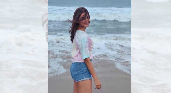 Where is Pooja Hegde vacationing now?