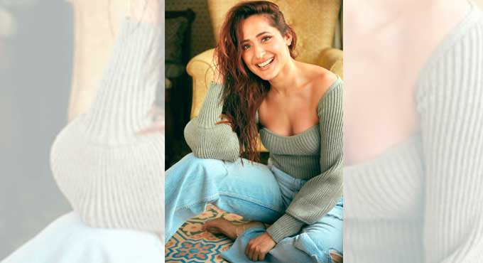 Pragya Jaiswal resumes shoot for ‘Akhanda’ in Hyderabad