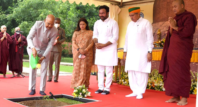 President Kovind plants sapling of Bodhi tree at Rashtrapati Bhavan