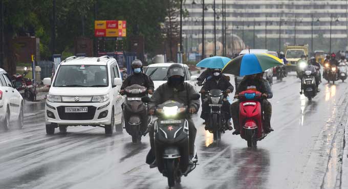 Heavy rains continue to lash Telangana for fourth consecutive day