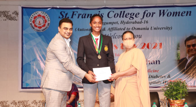 Hyderabad: St Francis College honours Tennis player Shreya