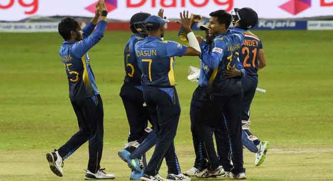 Shoddy batting costs India as Sri Lanka bag consolation win in final ODI