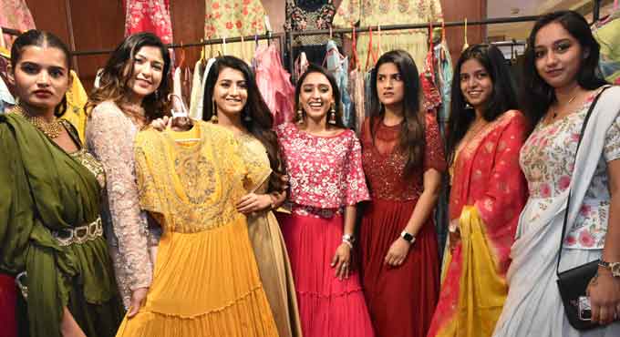 Sutraa sees glitter and glam at launch