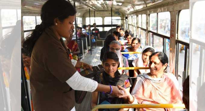 Women can now hail and board TSRTC buses anywhere after 7:30 pm