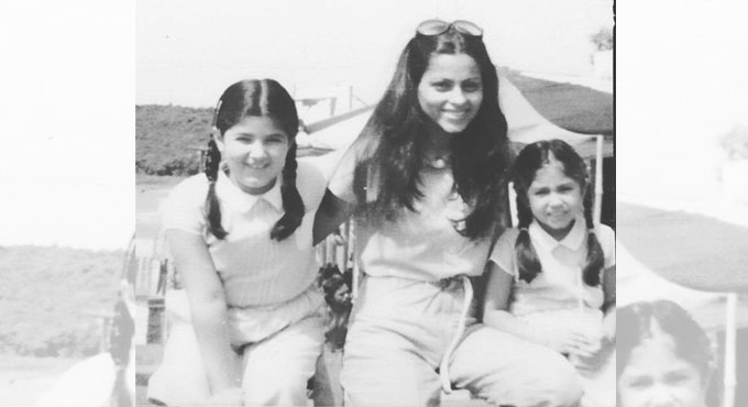 Twinkle Khanna shares childhood picture with late aunt Simple Kapadia
