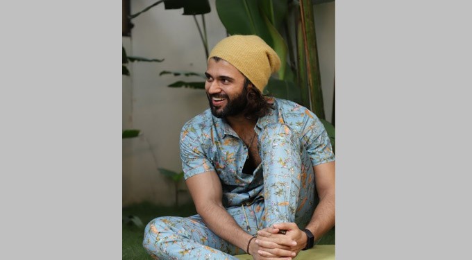 Vijay Deverakonda goes candid with a cute smile