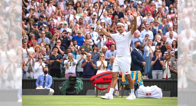 Wimbledon: Roger Federer breezes past Gasquet to reach third round