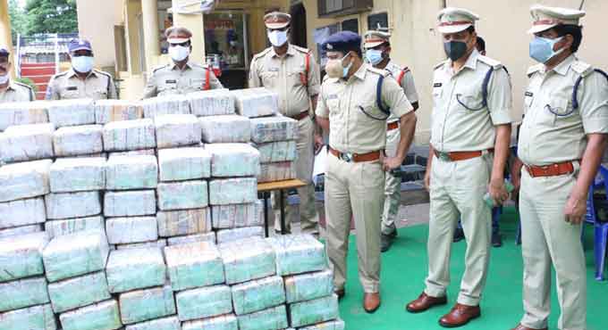 Ganja worth Rs 1.095 crore seized in Khammam, seven held