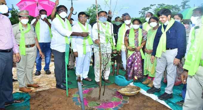 KCR only CM striving for rural development: Errabelli