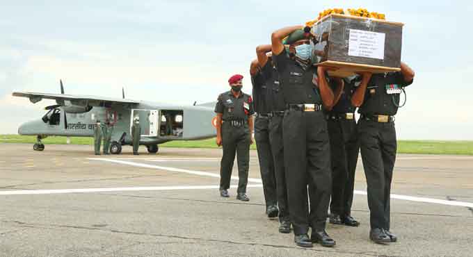 Mortal remains of martyred Army Sepoy reaches Hyderabad