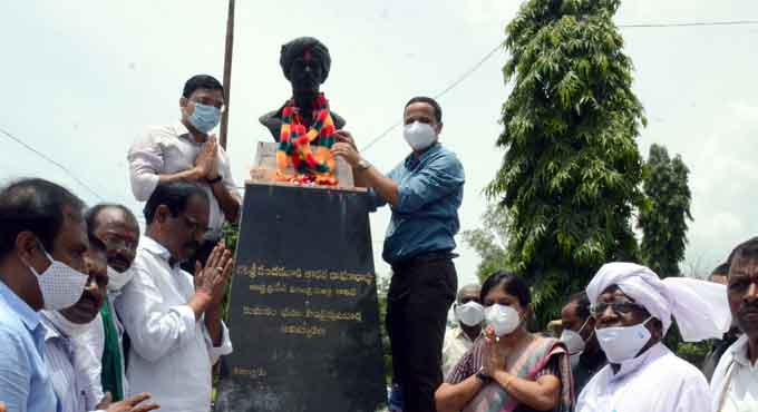 Adilabad: Adivasis observe World Indigenous People’s Day