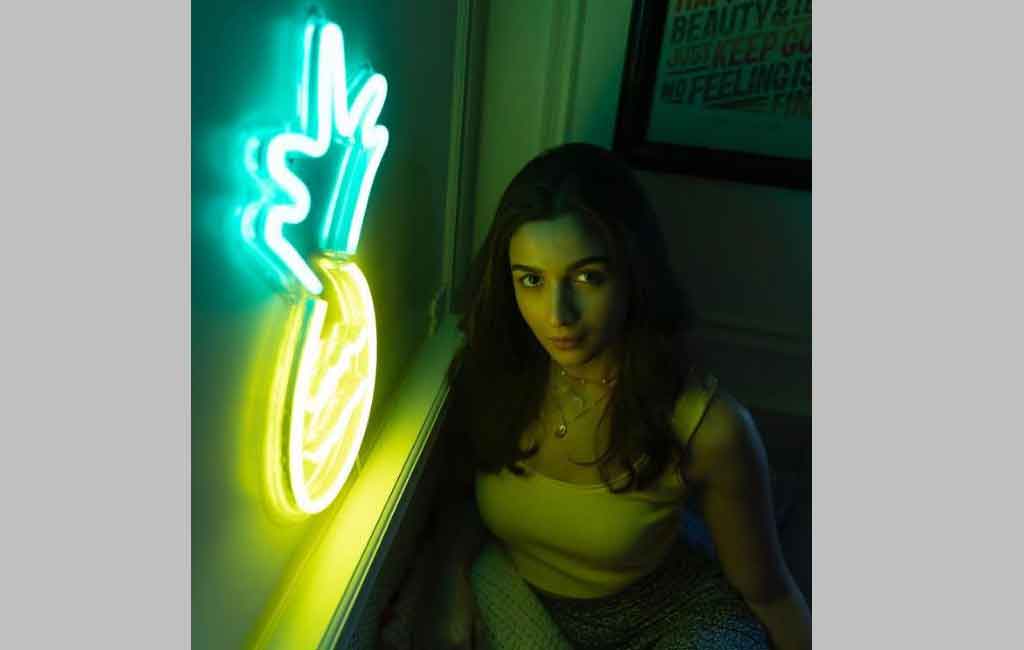 Check out Alia bhatt’s cool ‘pineapple series’ on Instagram 