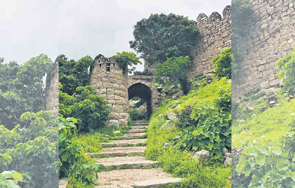 Bhongir Fort blends heritage and adventure