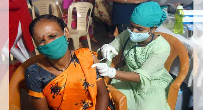 Covid third wave threat looms over India