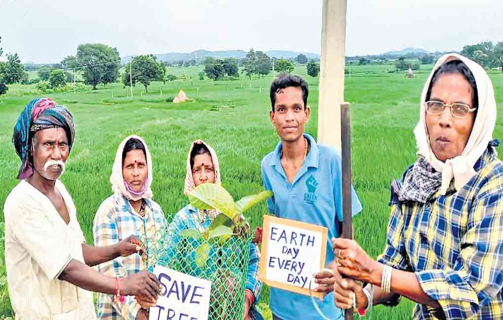 Sangareddy youth’s cycle yatra to improve green cover