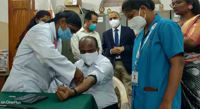 Free cancer screening camp held at DLSA office in Warangal