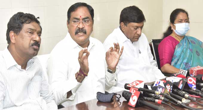 Errabelli flays Centre over delimitation issue