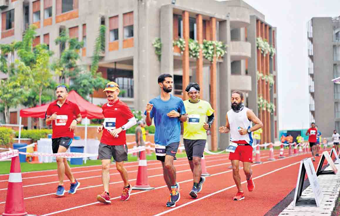 Runners keep going ‘virtually’