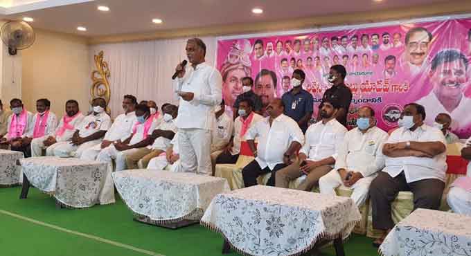 Eatala chanting Left mantra even after joining BJP: Harish Rao