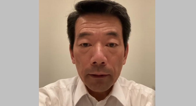 Japanese diplomat’s origami cranes win netizens 