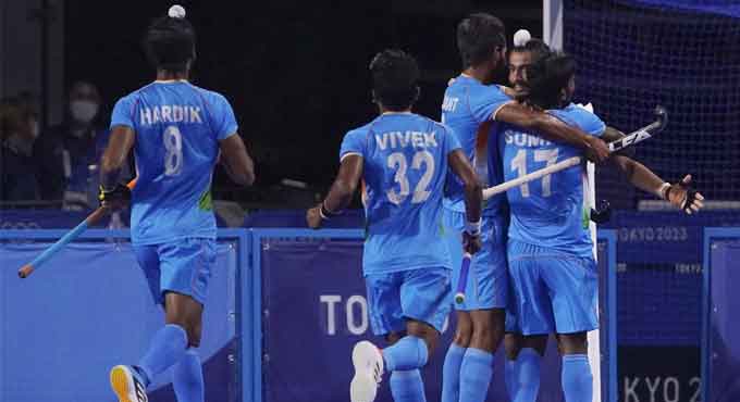 Manpreet-led team breeze past Britain to storm into semis