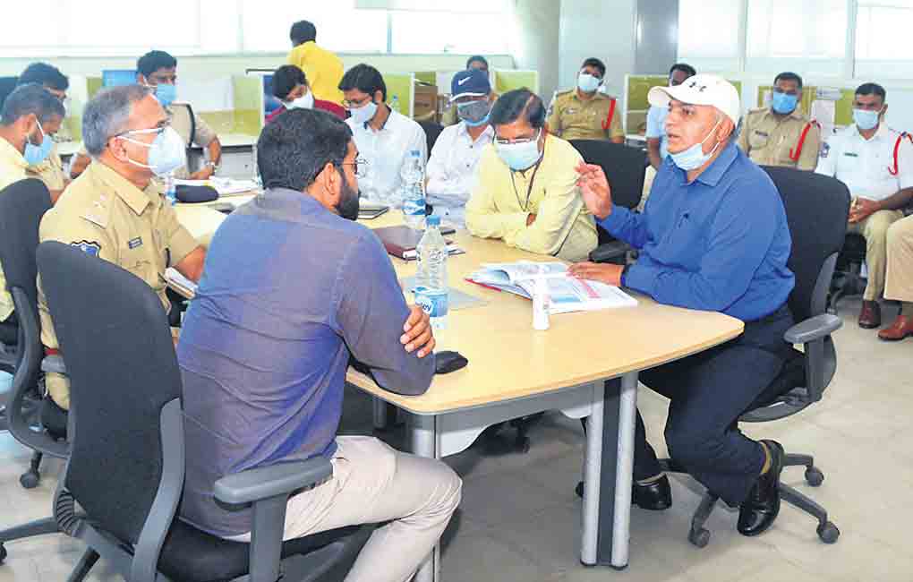 Telangana police join hands with IIT-H to control road accidents on NH-65