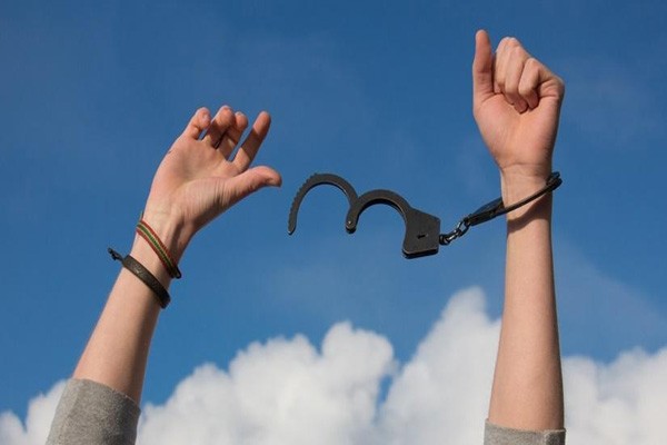 65% Indian daters choose freedom over money: Report