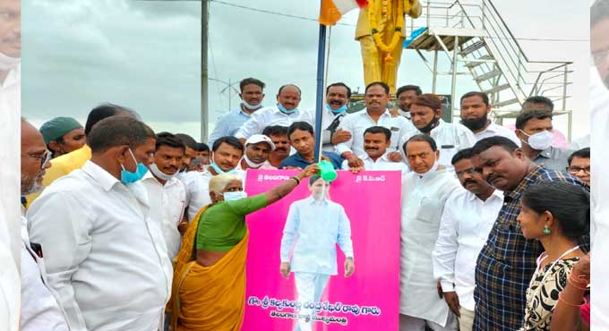 KCR striving hard to realise ideals of Ambedkar: Indrakaran