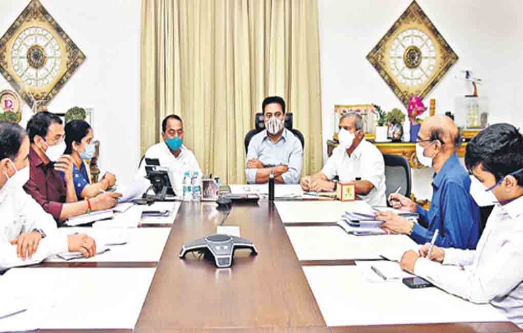 KTR asks officials to focus on development of temple, Vemulawada