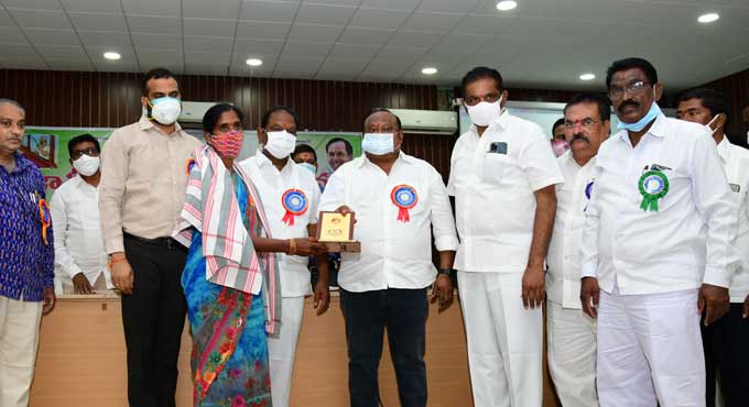 National Handloom Day celebrated on grand scale in erstwhile Karimnagar