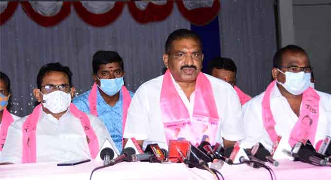 BJP, Congress creating hurdles to Dalit Bandhu: Karimnagar Mayor