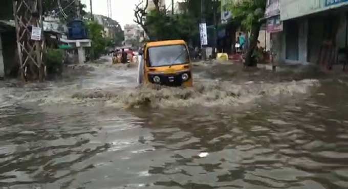 Incessant rains hit normal life in Khammam