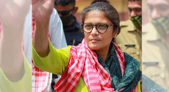 Mahila Congress chief Sushmita Deb resigns from party